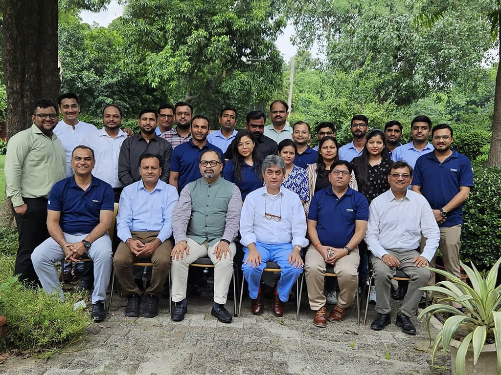 Kesslec leadership and team group photograph